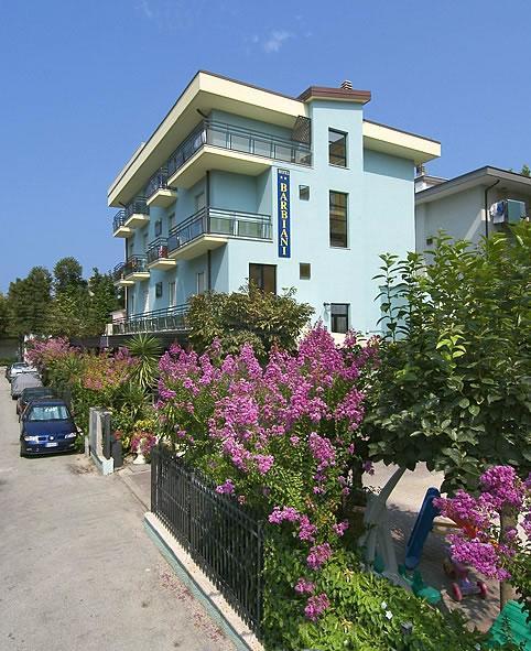 Hotel Barbiani Rimini Exteriör bild