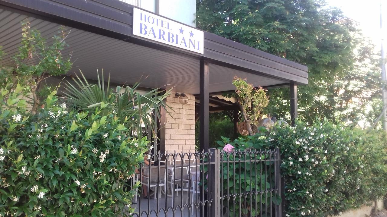 Hotel Barbiani Rimini Exteriör bild